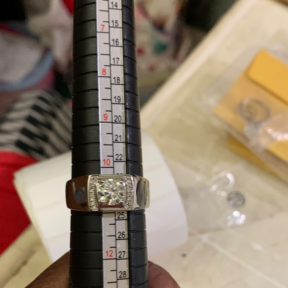 Elegant Silver Tone Men's Ring Size (11)